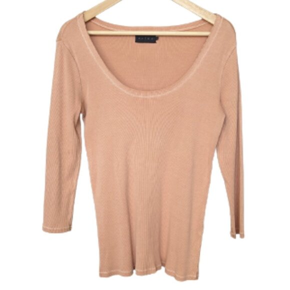 HATCH Scoop Neck Ribbed Maternity Top with 3/4 Sleeves in Colourway Clay - Picture 1 of 12